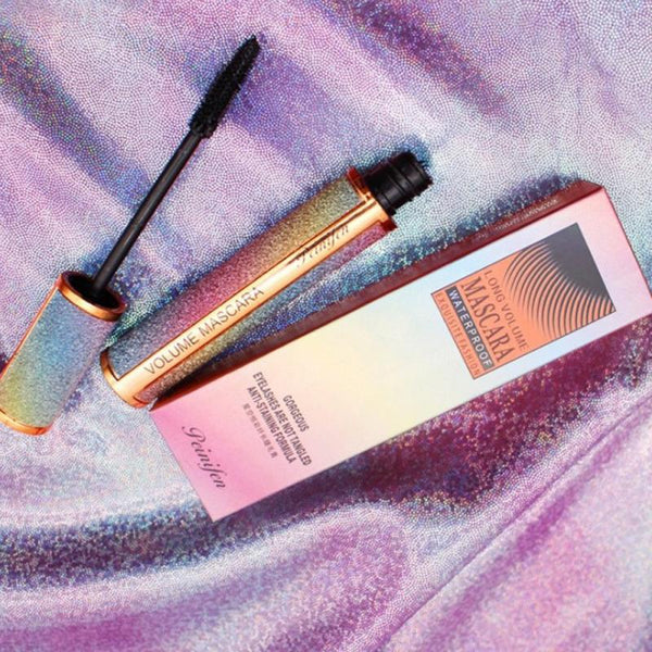 Mascara waterproof Outrageous glam volume